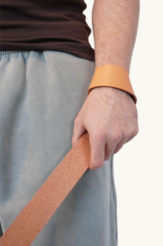coming soon 12.01.27 12:00 (lifting straps)